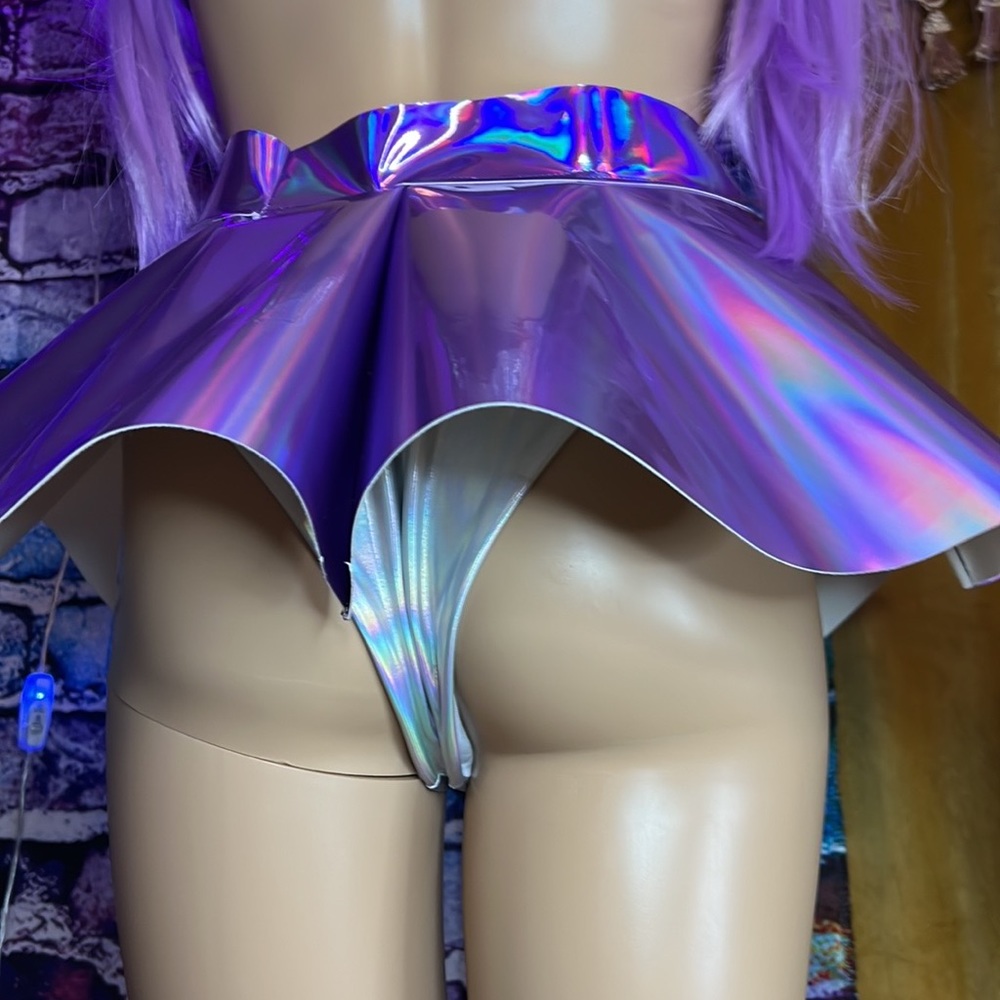 New Holographic RAVE Clasp Skirt - Picture 7 of 16